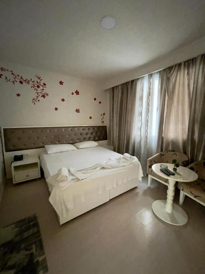 Select City Center Hotel ติรานา ภายนอก รูปภาพ